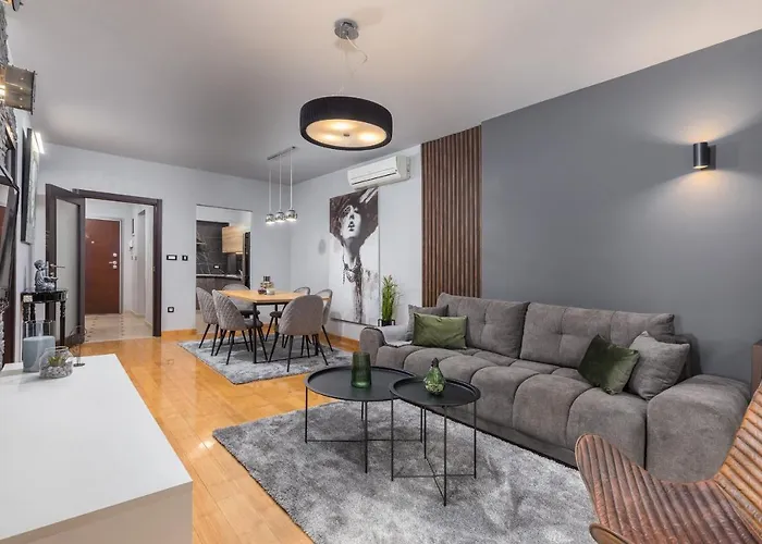 Lux Teo - New Πούλα